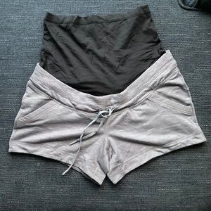 Thyme maternity shorts size XS